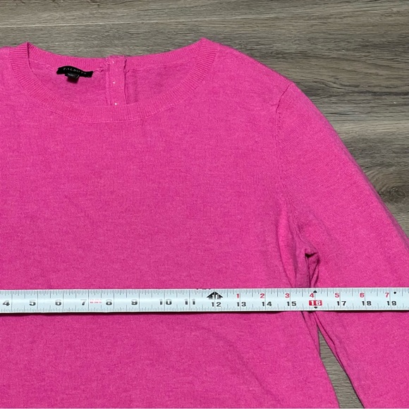 Talbots Medium Sweater Pink Flutter Sleeve Lambswool Blend Buttons Round Neck - Picture 6 of 7